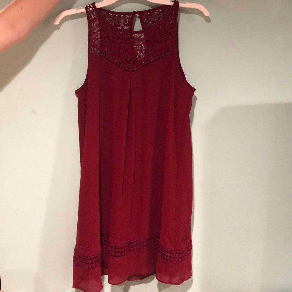 Sleeveless Shift Dress w/Lace